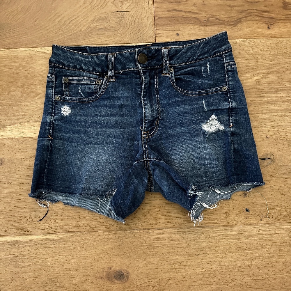 American Eagle Hi-Rise jean shorts Size 6